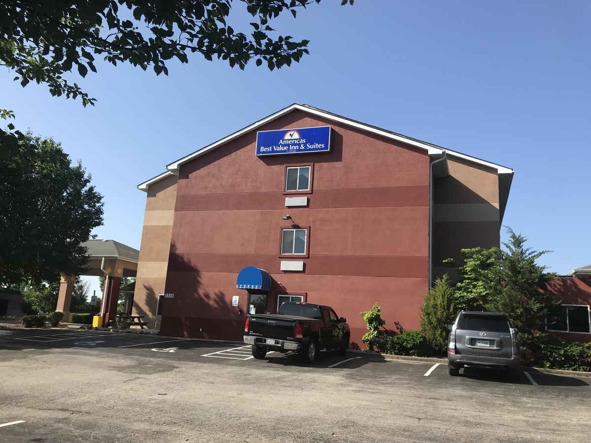 圣查尔斯美国最有价值旅馆酒店 外观 照片